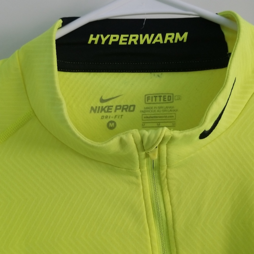 Nike - Picture 3 of 5